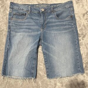American Eagle Outfitters Skinny Bermuda Distressed Denim Shorts Size 14